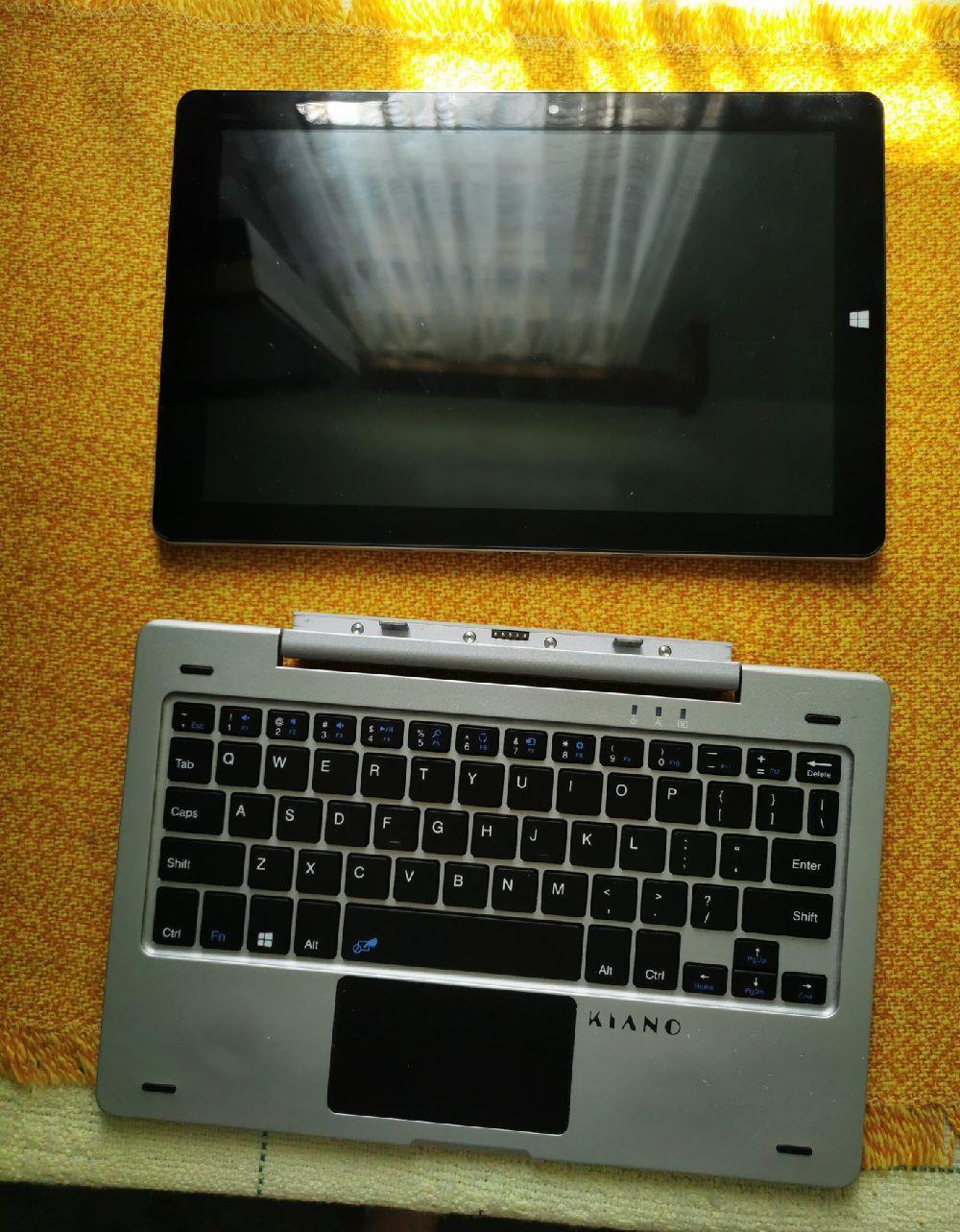 Vând laptop 2în1 Kiano intelect X3