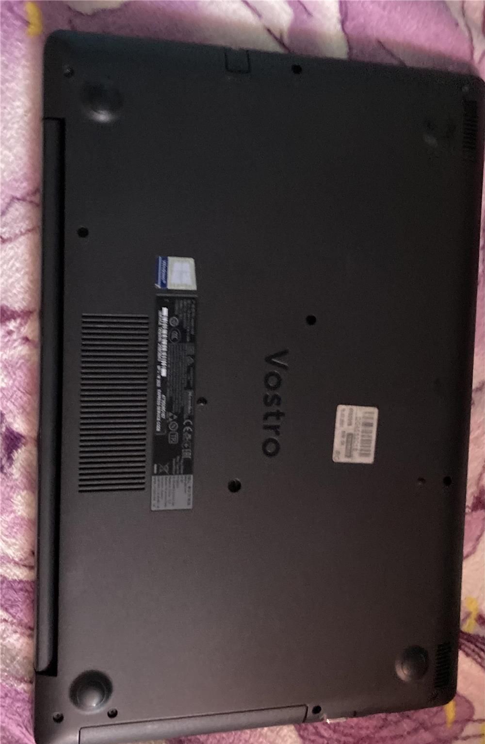 Vând laptop DELL VOSTRO 3590