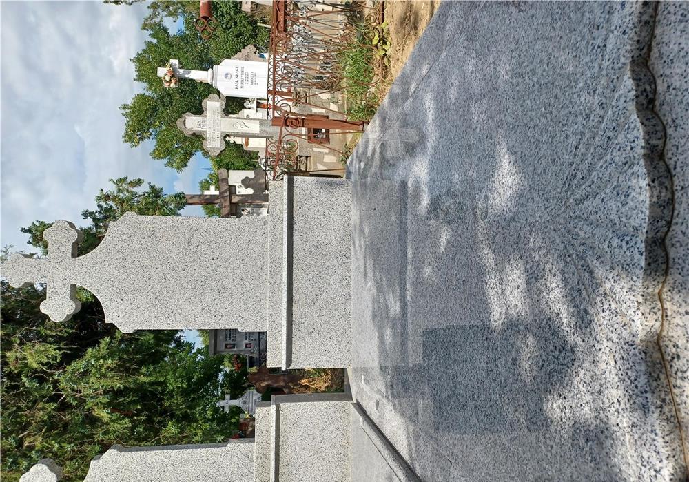 Vand loc de veci cimitirul Sf Constantin