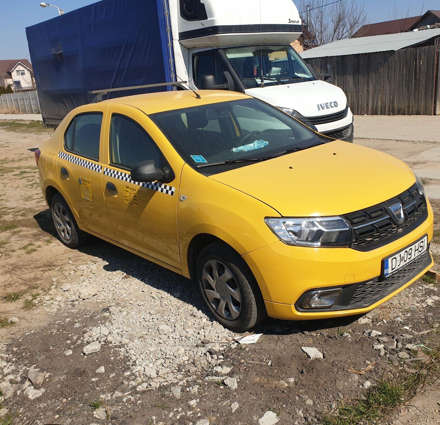 Vand logan cu loc taxi
