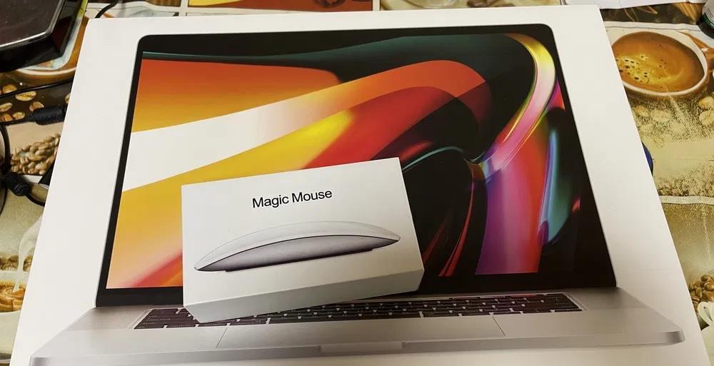 Vand Mackbook Pro 16", 2019, 512SSD, Touchbar, Intel I7 + Magic Mouse