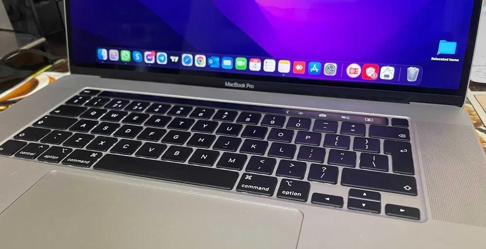 Vand Mackbook Pro 16", 2019, 512SSD, Touchbar, Intel I7 + Magic Mouse