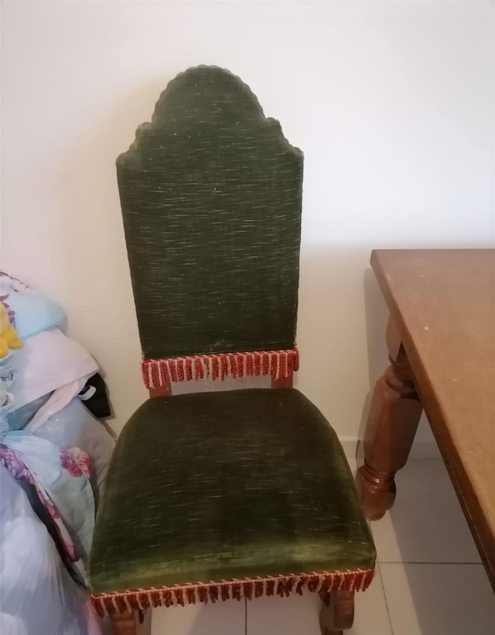 Vand masa cu 6 scaune lemn masiv