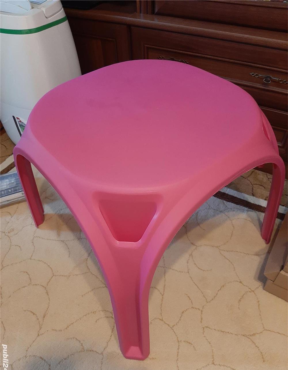 Vand masa de plastic + 1 scaun pentru copii - 48 x 56 x 56cm