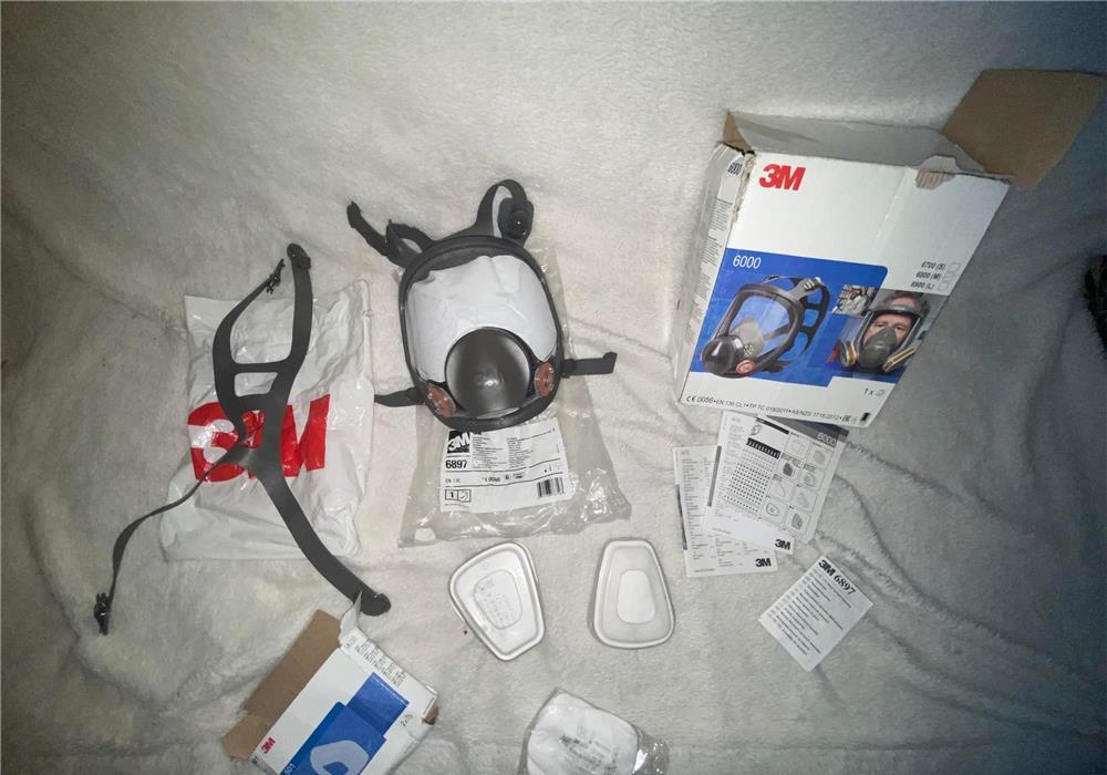 Vand masca 3M 400 lei/negociabil