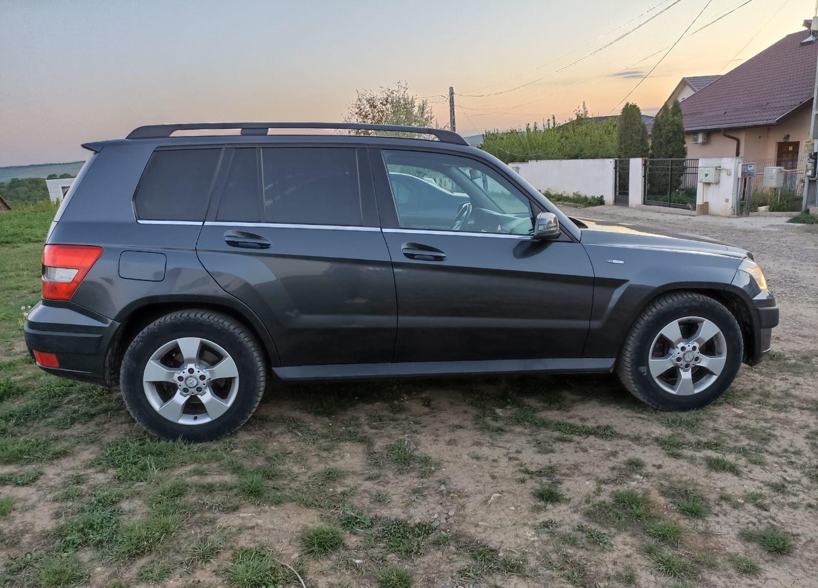 Vând Mercedes glk