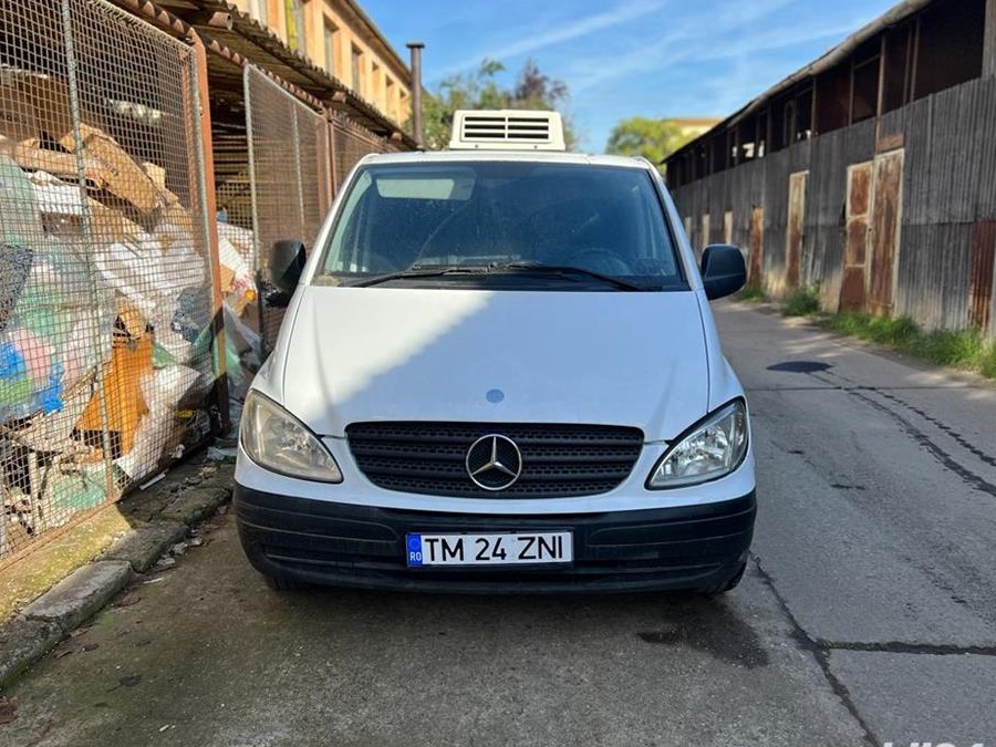 Vând Mercedes Vito 111 frigorifica