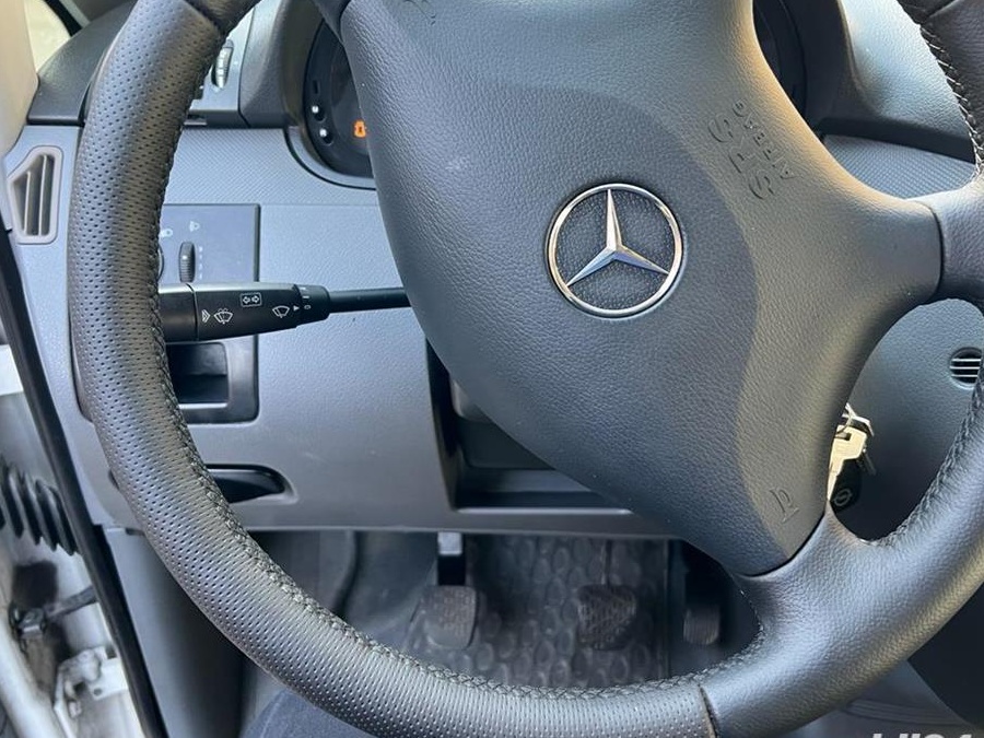 Vând Mercedes Vito 111 frigorifica