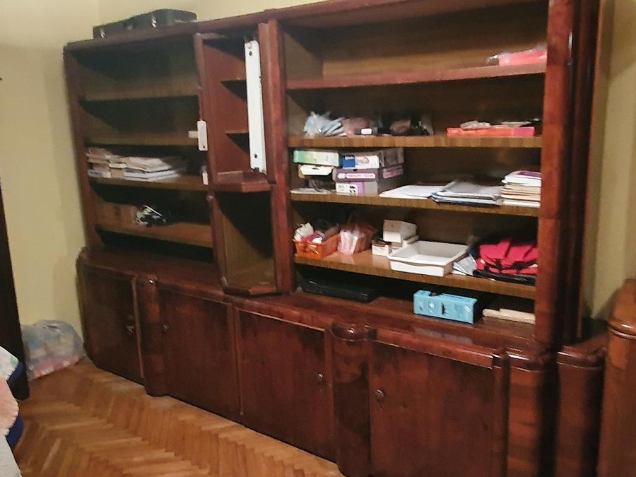 vand mobila veche