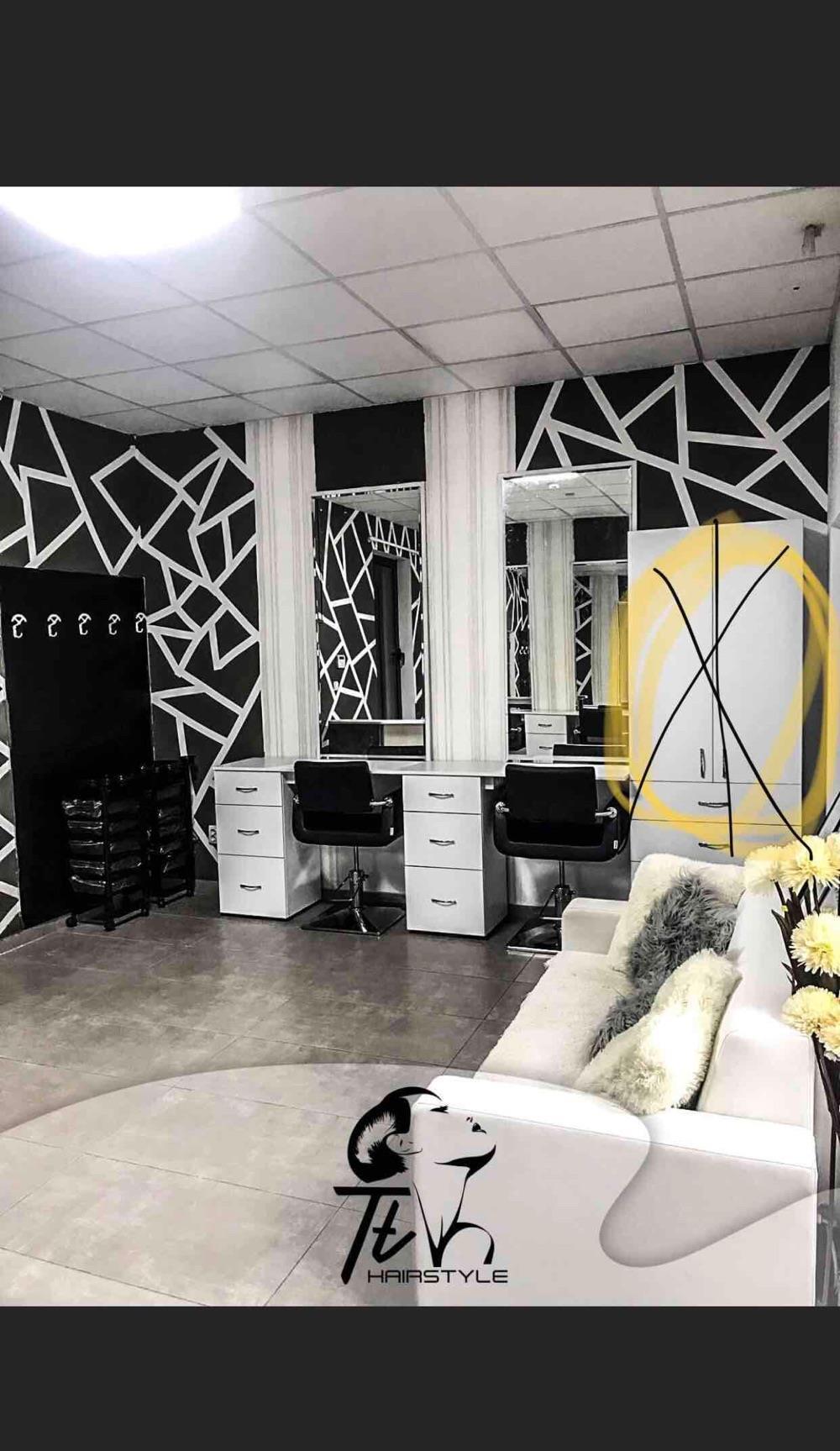 vand mobilier pt saloane de infrumusetare