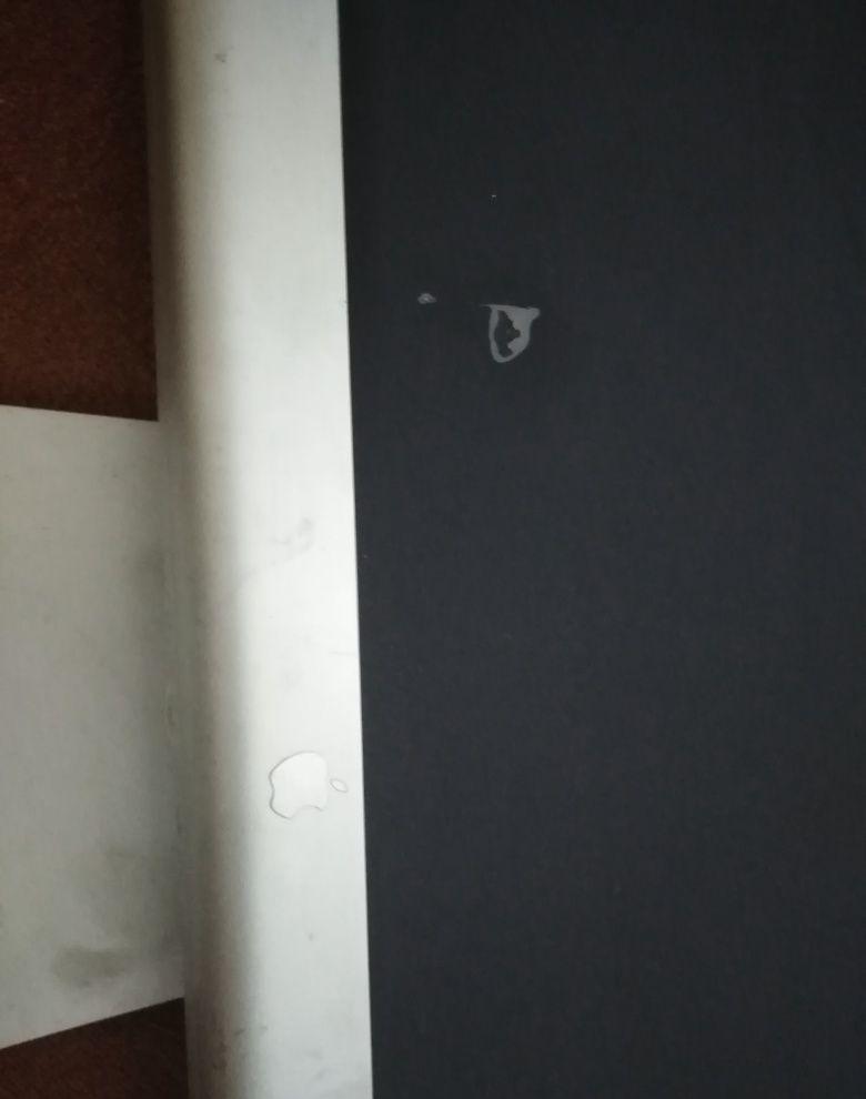 Vând monitor iPhone cinema display pentru piese