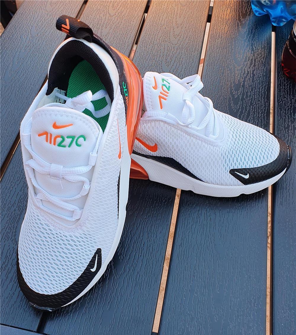 Vand Nike Air Max 270