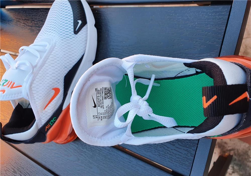 Vand Nike Air Max 270