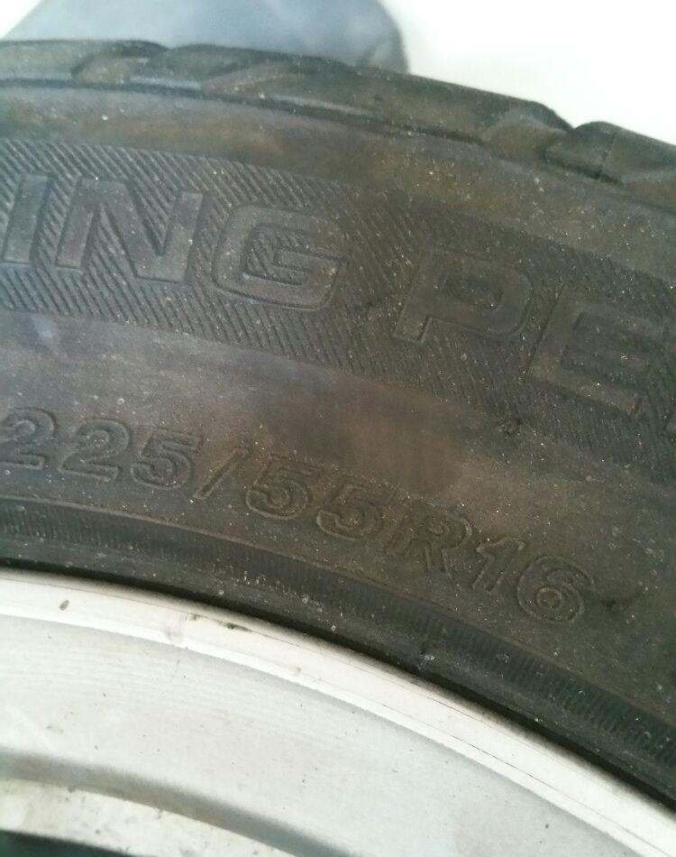 Vând o geanta Audi A 4