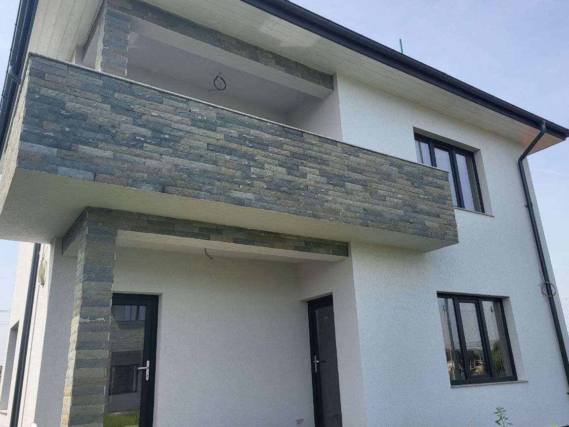 Vand o superba vila Mioveni