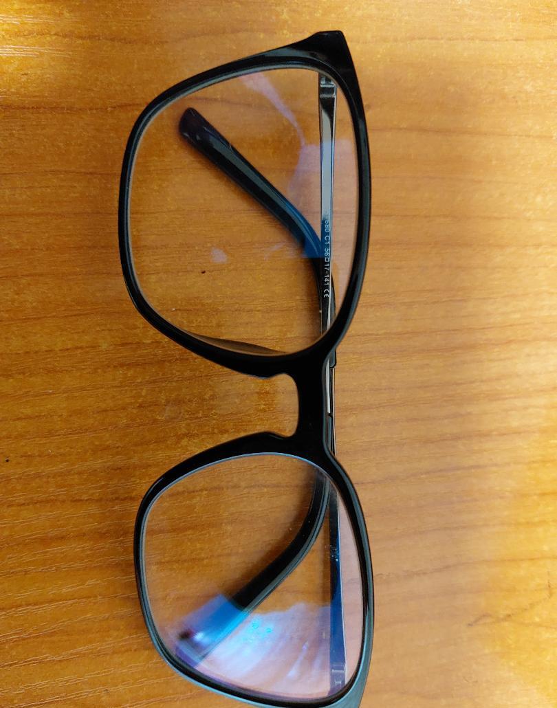 Vand ochelari de protectie antireflex  marca Polarizen pentru ecrane/PC noi