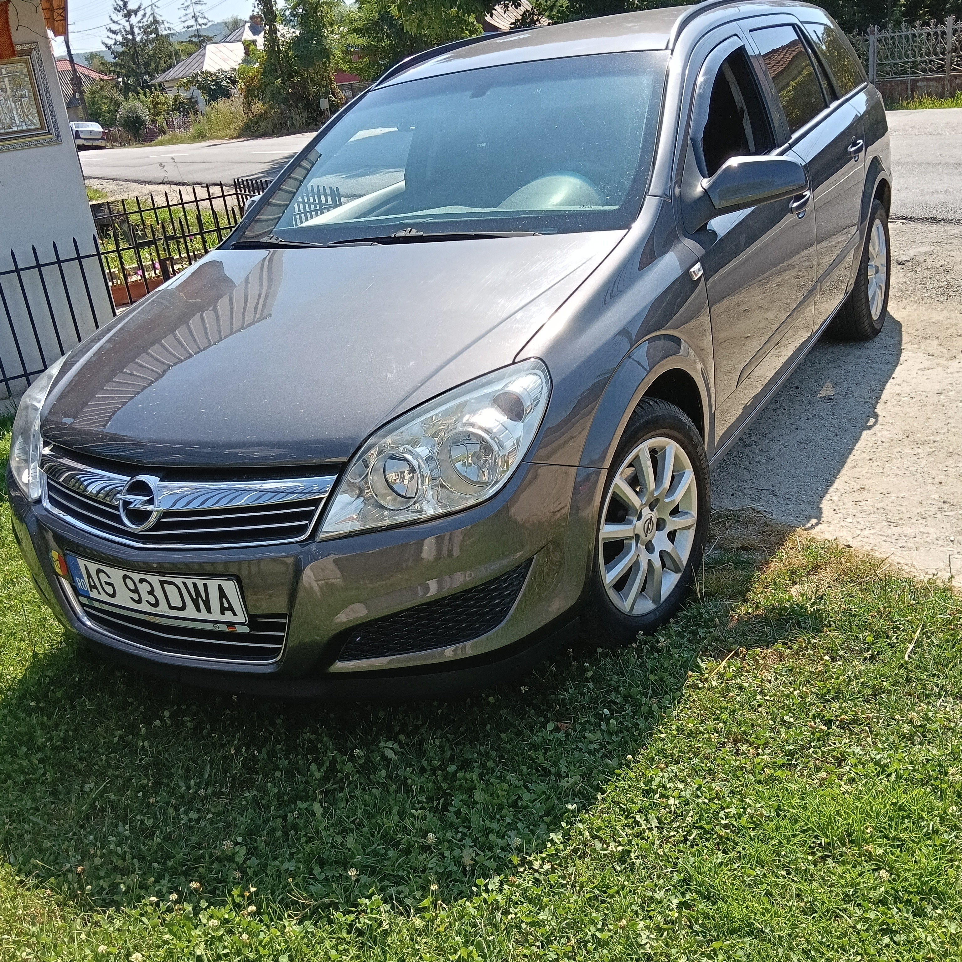Vând Opel Astra H