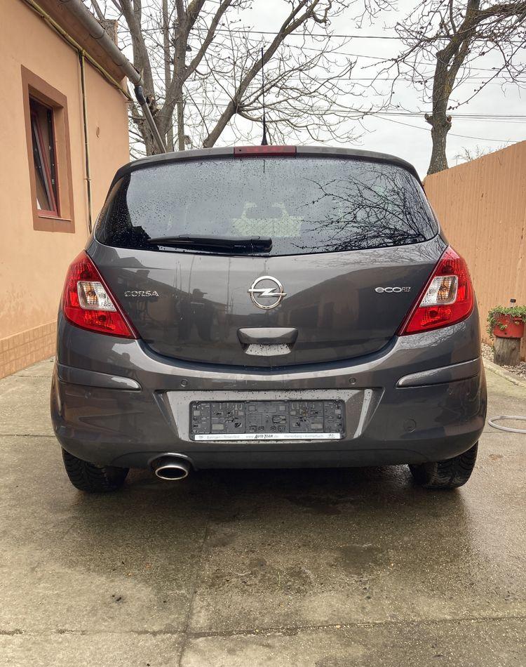 Vand opel corsa ,2014/05,1,4 Benzina,euro 5