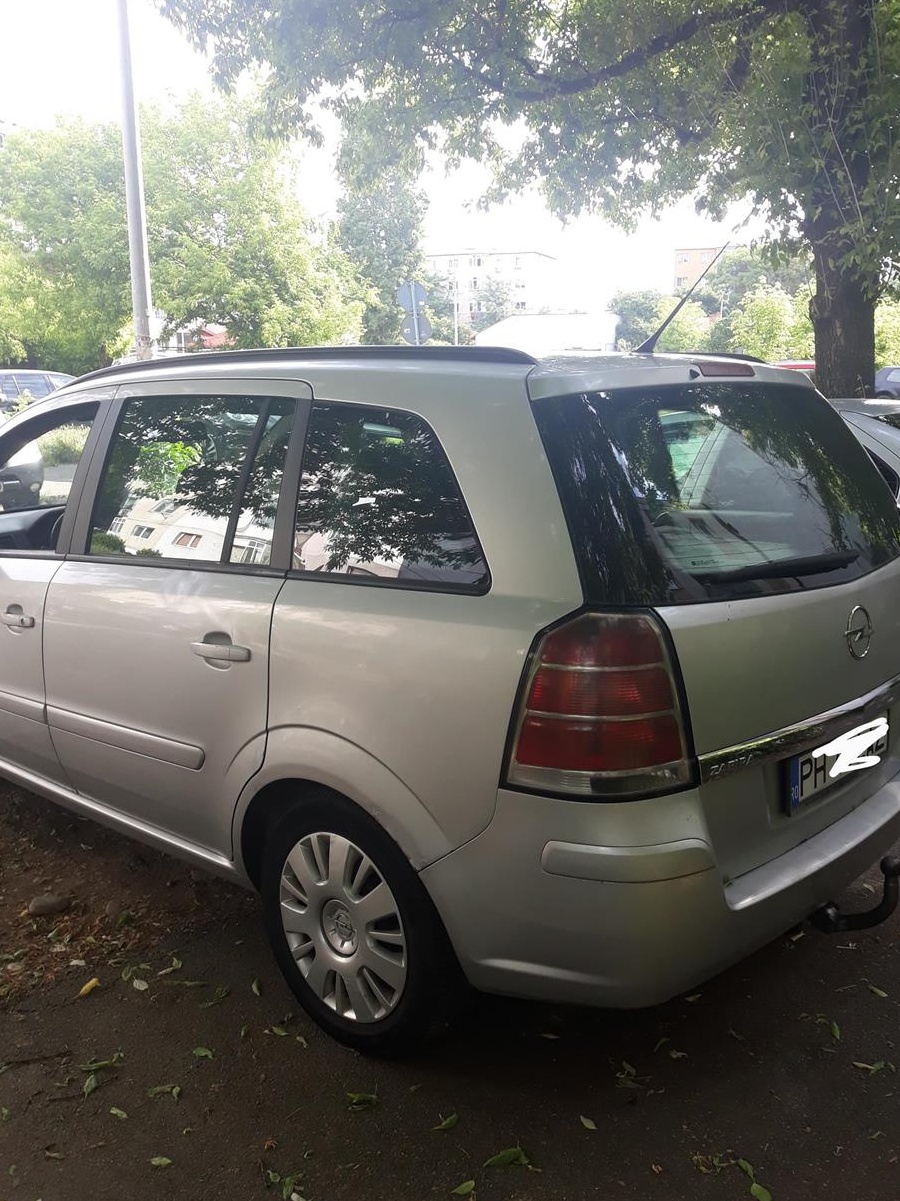 Vand Opel Zafira B 2007