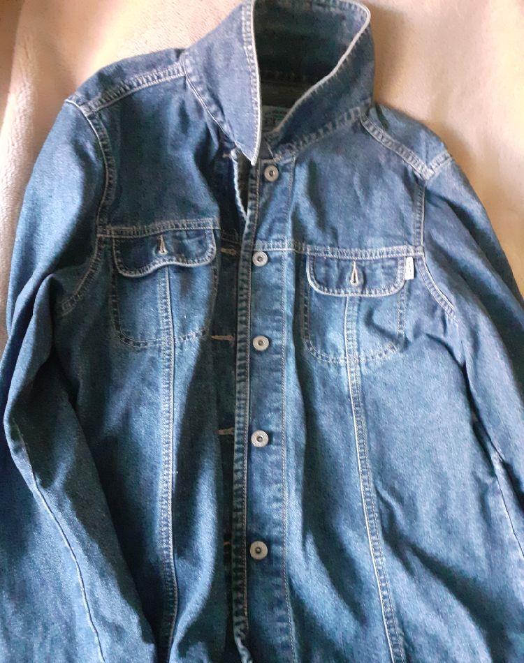 Vand pantaloni m. 31 si geaca blugi fete m. 44-46