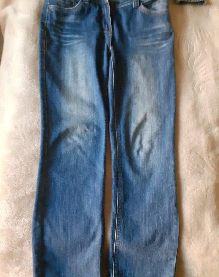 Vand pantaloni m. 31 si geaca blugi fete m. 44-46