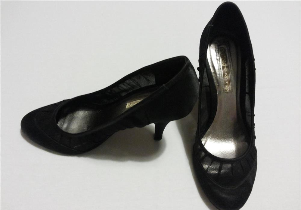 Vand pantofi negri satin+plasa delicata marimea 39