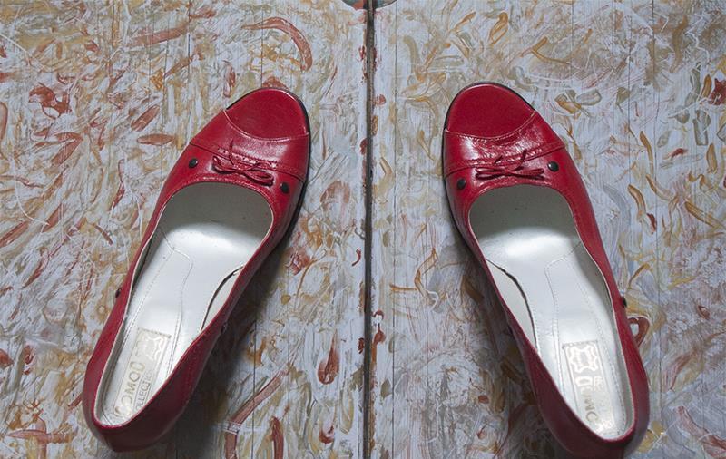 Vand pantofi rosii din piele, nepurtati, Comod Collection, masura 37