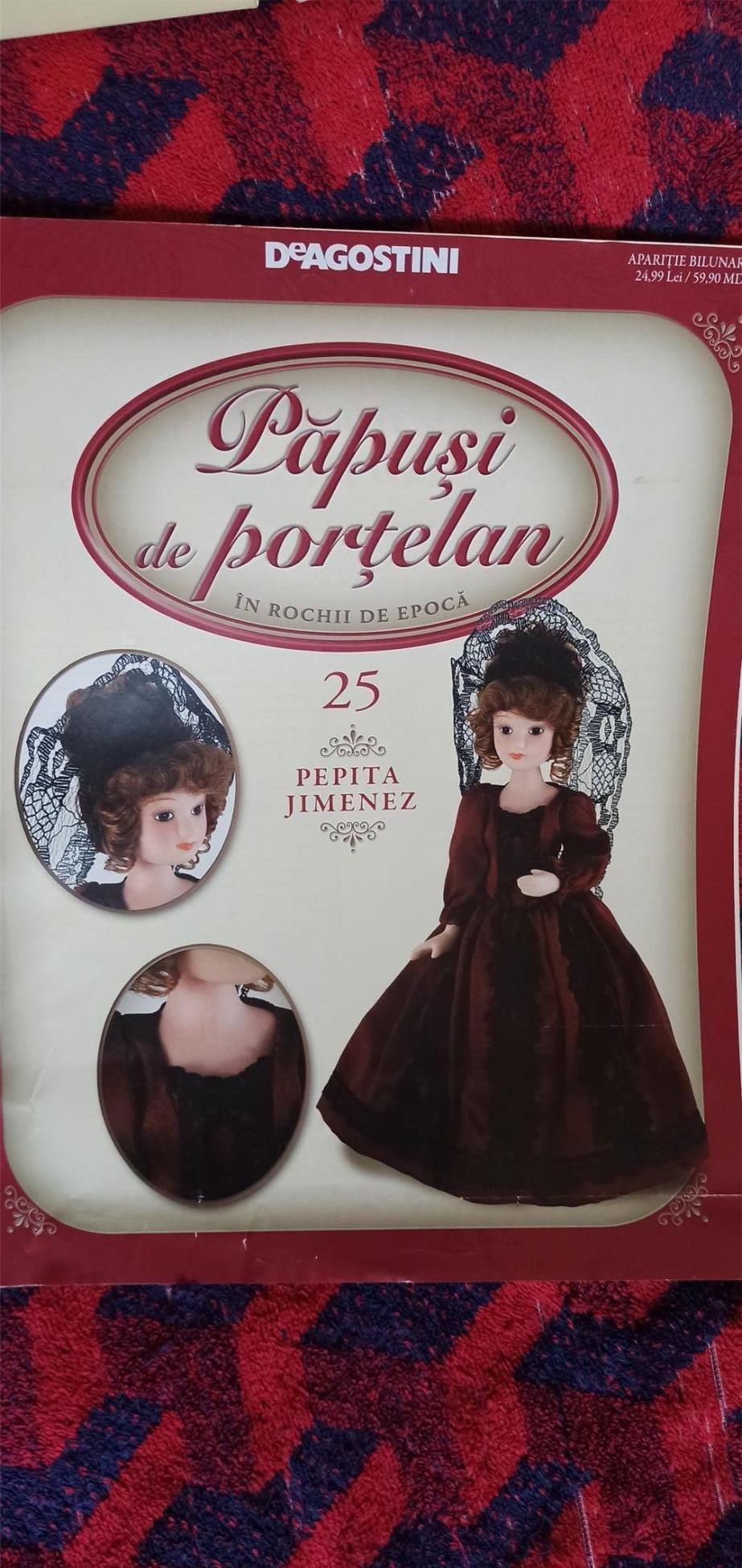 Vând păpuși de porțelan,Grecia,49 bucăti+cărticica cu povestea fiecăruia.