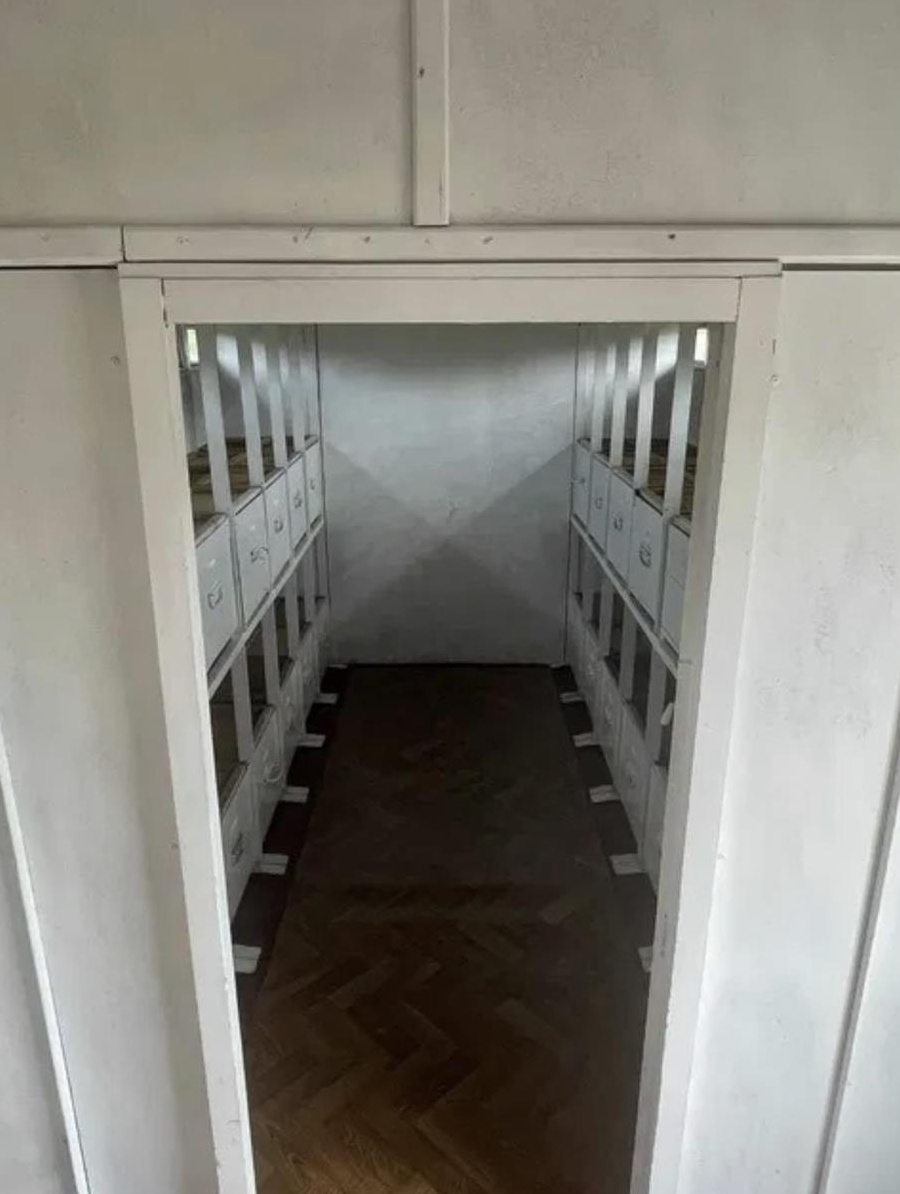 Vand Pavilion Apicol