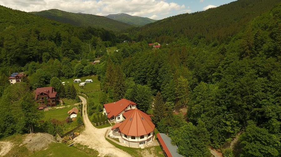 Vând pensiune, zona Cheia - Prahova