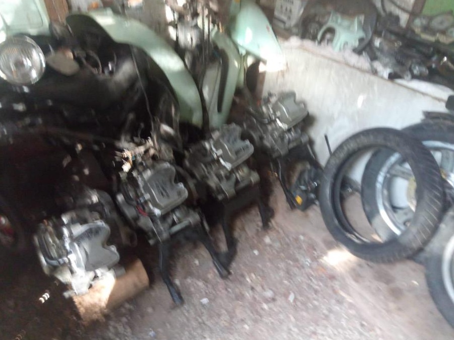 Vand pentru piese de schimb.motoare Aprilia SCARABEO DE 150,125 si 200