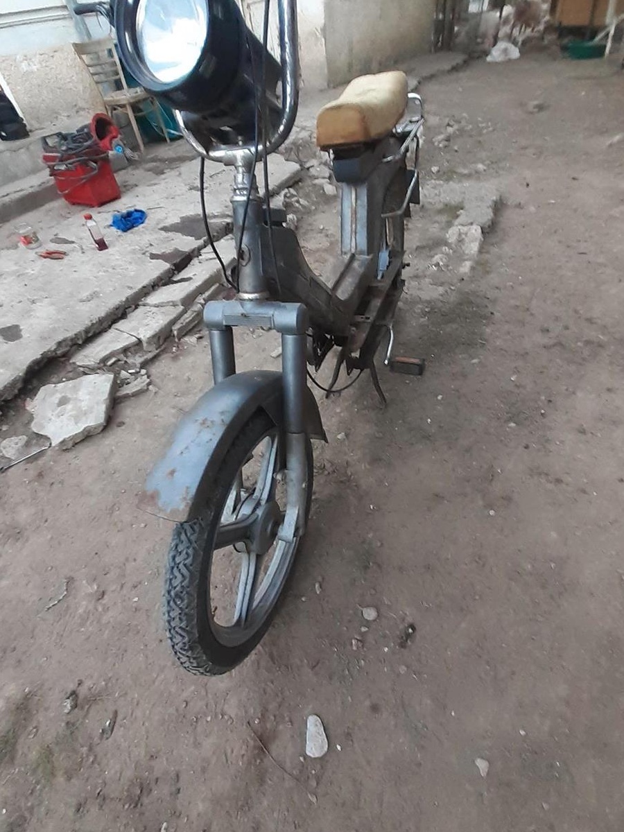 Vând piaggio cu pedale fără motor 500 lei