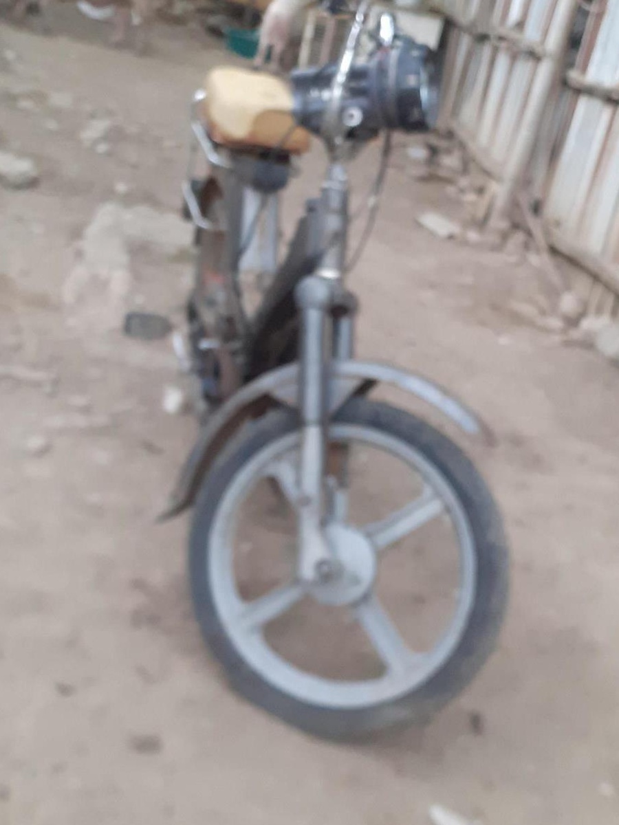 Vând piaggio cu pedale fără motor 500 lei