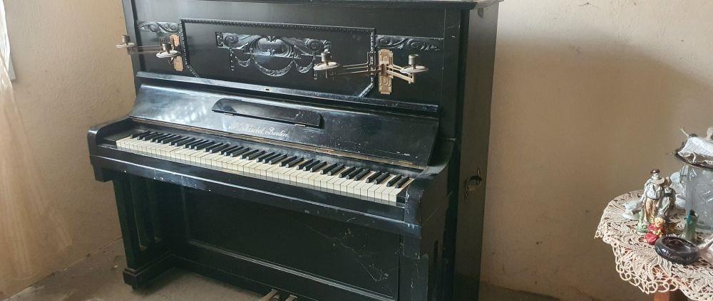 Vand pianina H. Kriebel Berlin