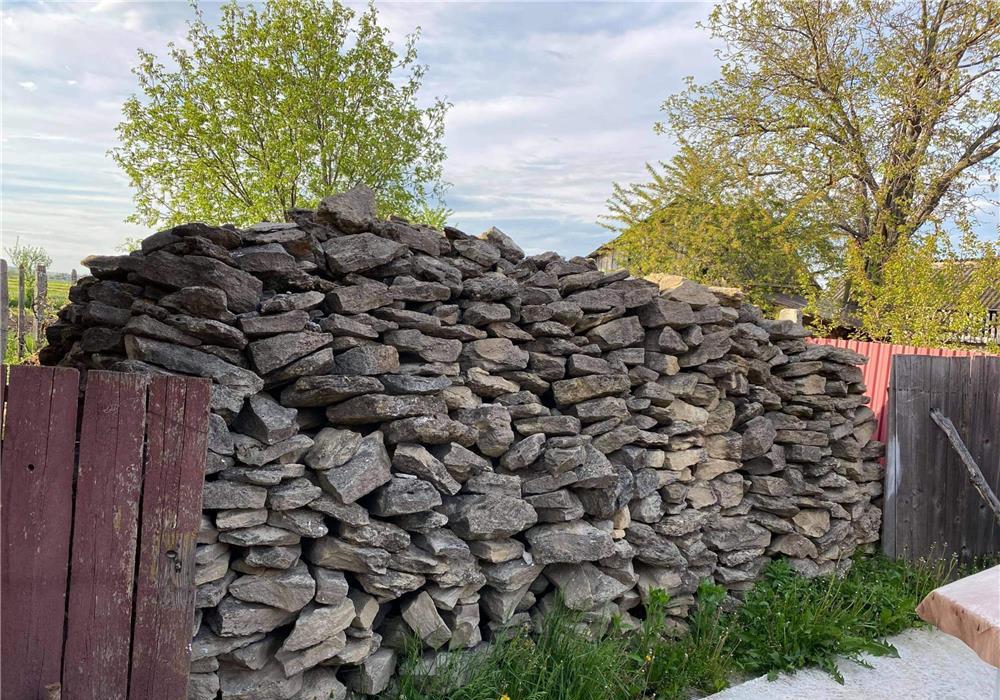 Vand piatra pentru beci - fantani