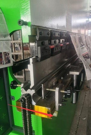 Vand presa profilat table ABKANT cu comenzi numerice - pret promotional