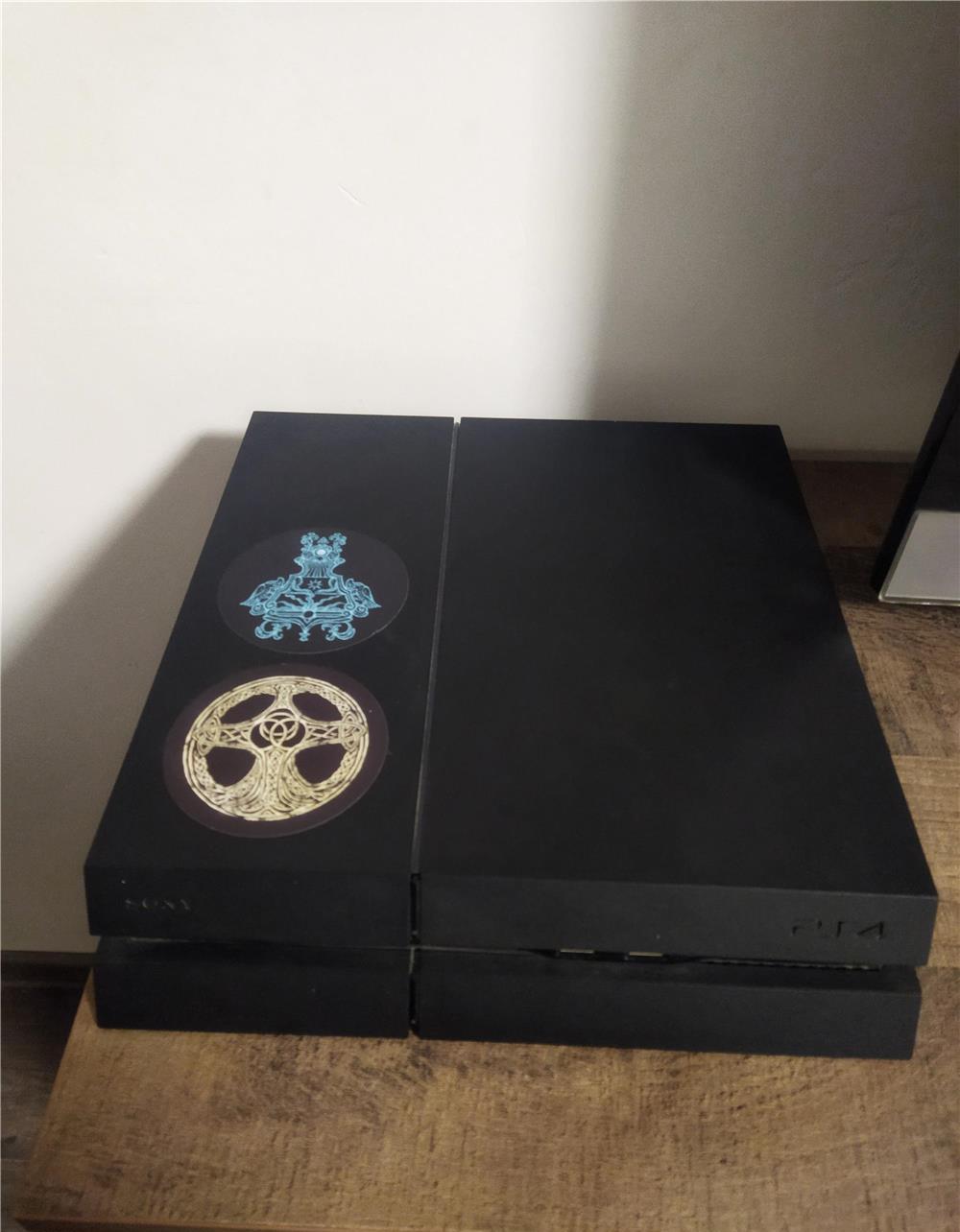 vand ps4 impecabil !! urgent