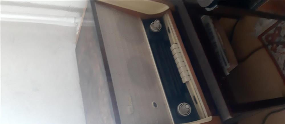 Vând radio Latvija , 1950