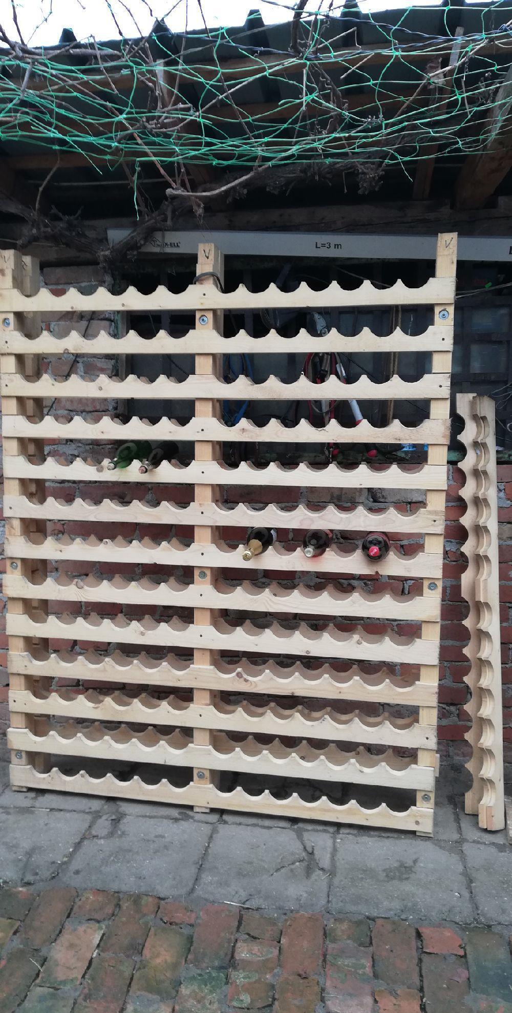 Vând rafturi pentru sticle de vin