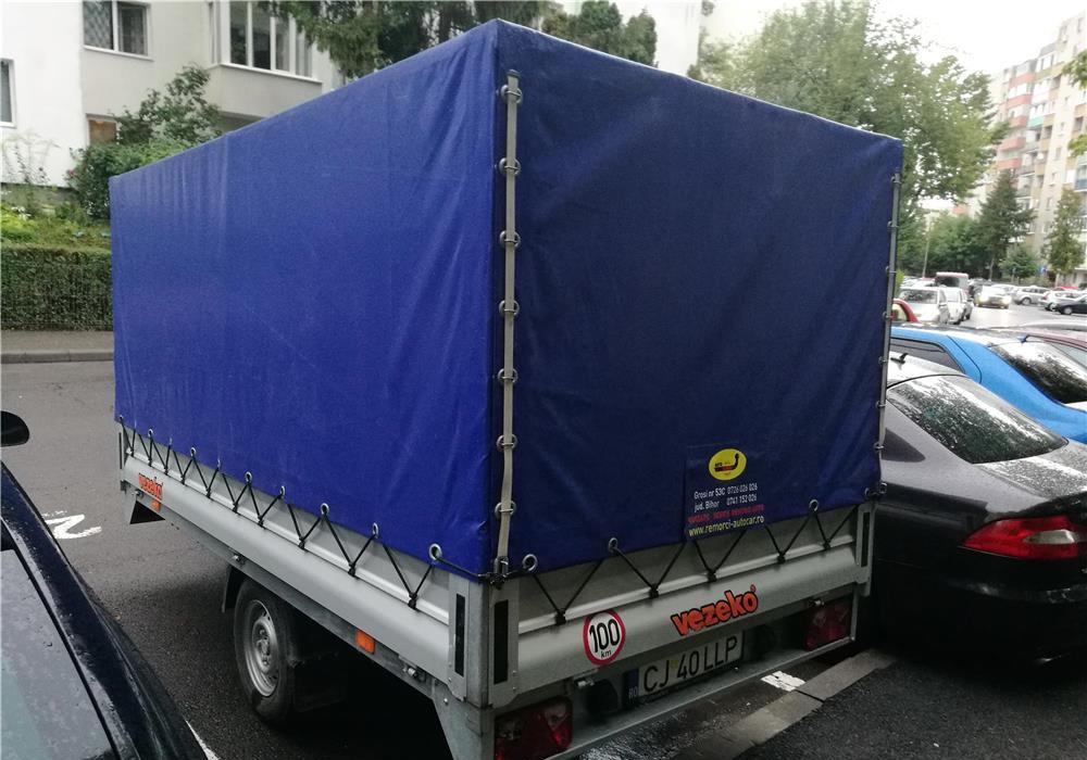 Vand remorca 1300 kg 3,7mx1,7mx1,5m
