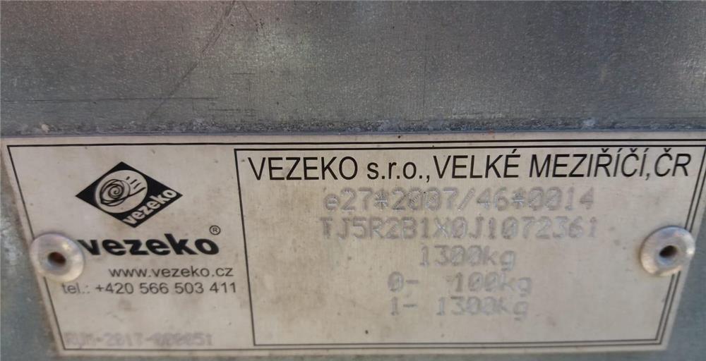 Vand remorca 1300 kg 3,7mx1,7mx1,5m