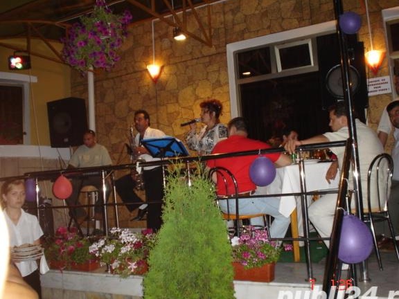 Vand restaurant cu gradina de vara si 3 terase,ultracentral,Tg.Ocna