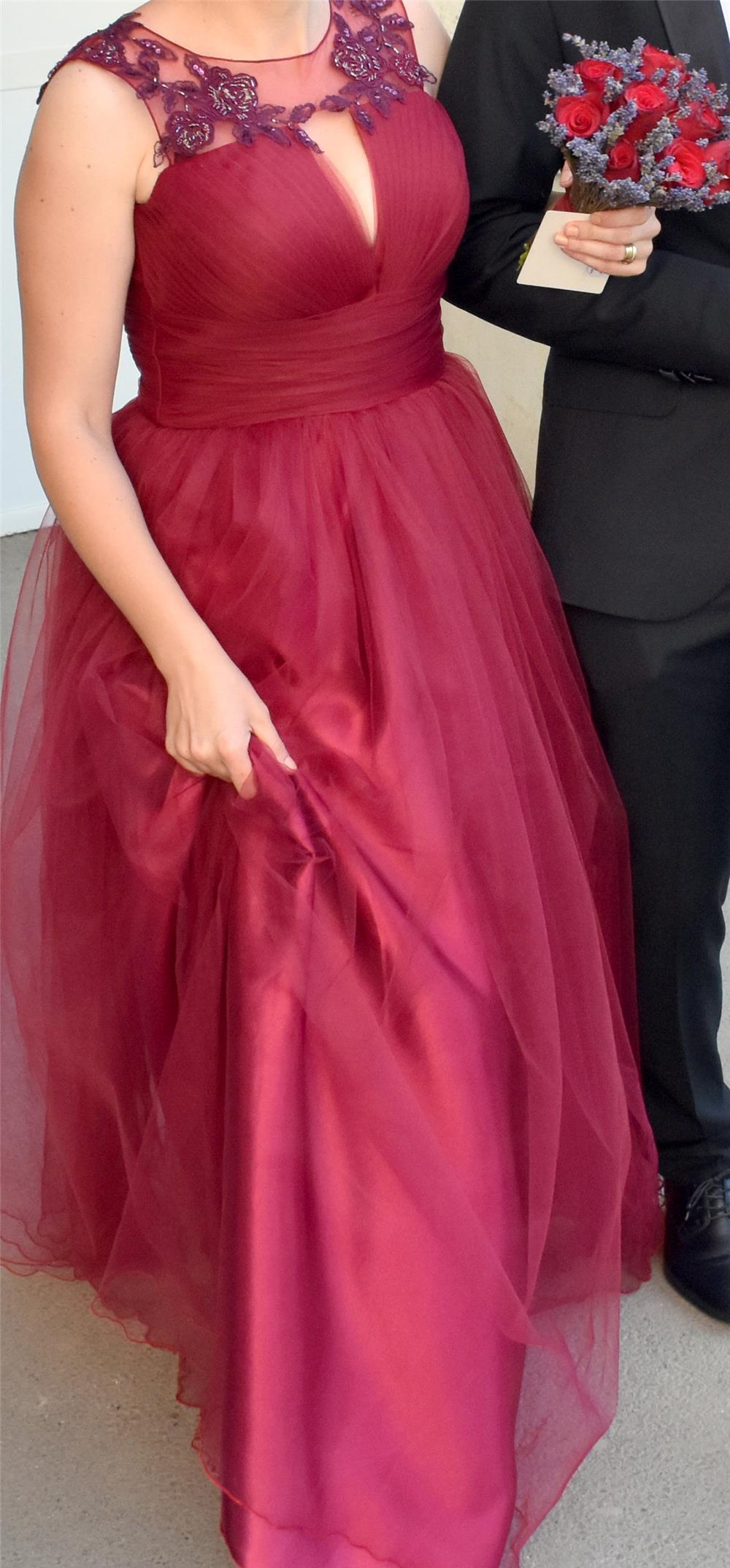 vand rochie