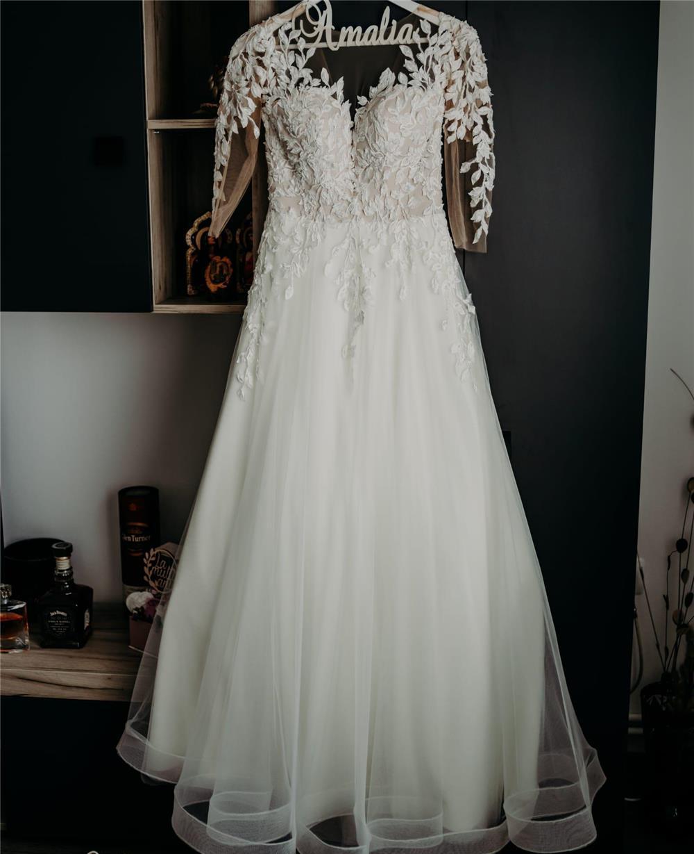 Vand rochie de mireasa model a-Line!