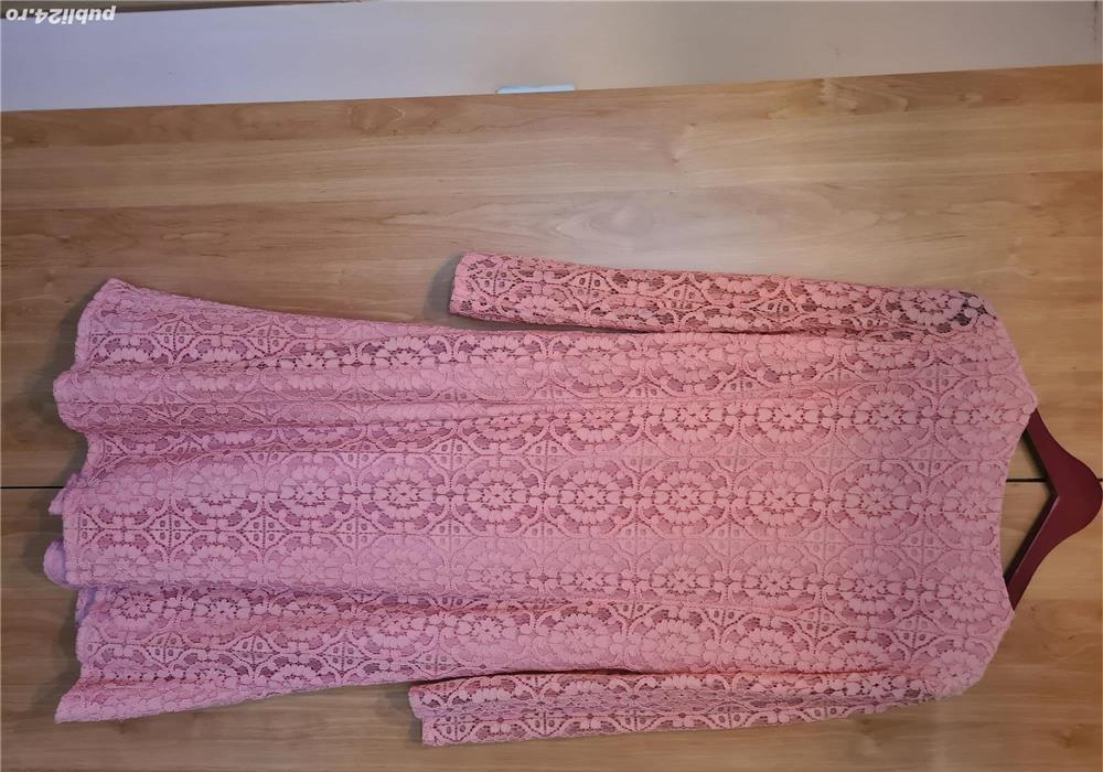 vand rochie din dantela roz pudrat