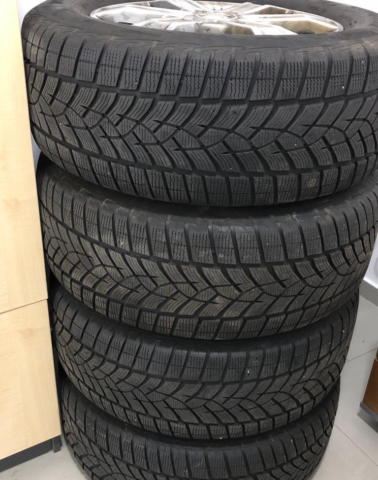 Vand Roti de Iarna Toyota Land Cruiser