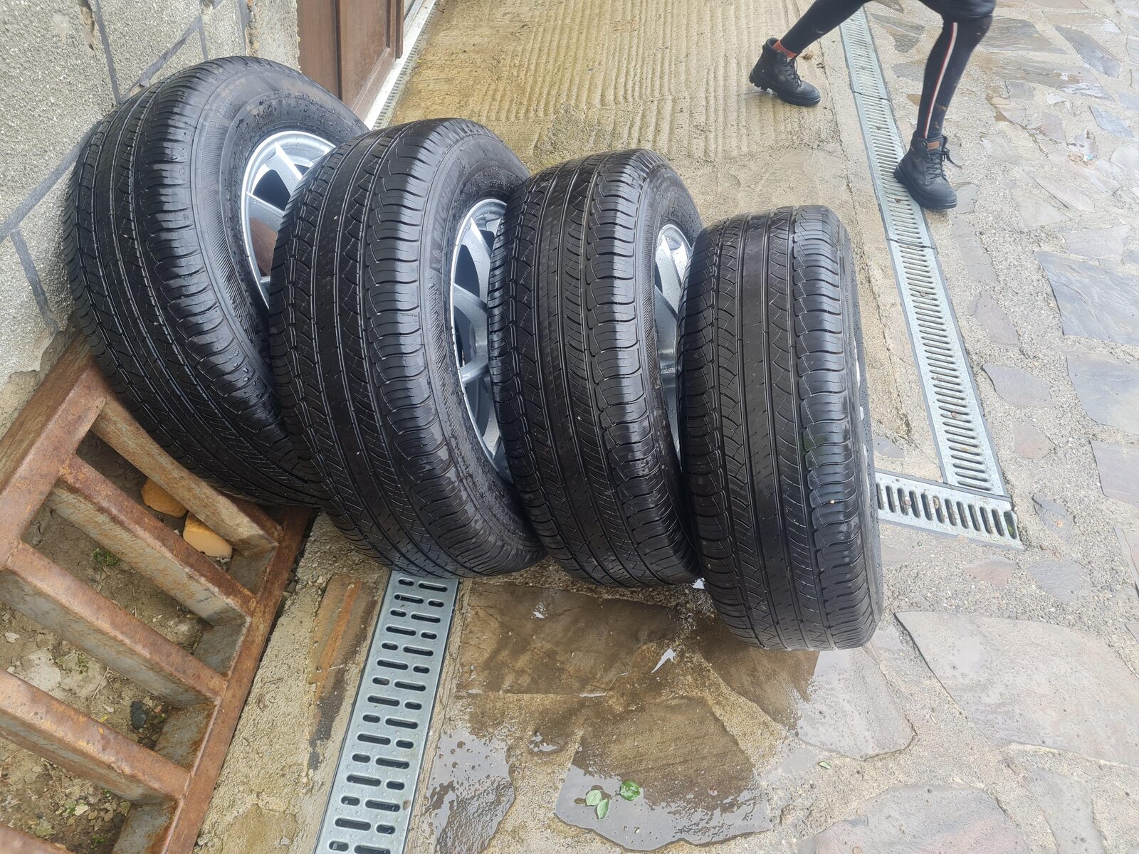 VÂND Roti Mercedes ML 235/65R17
