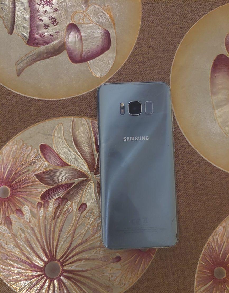Vând Samsung galaxy s8