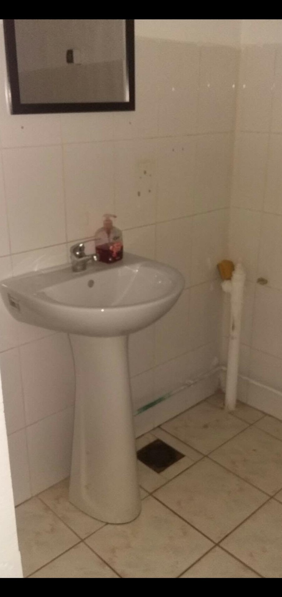 VÂND SAU ÎNCHIRIEZ SPAȚIU COMERCIAL