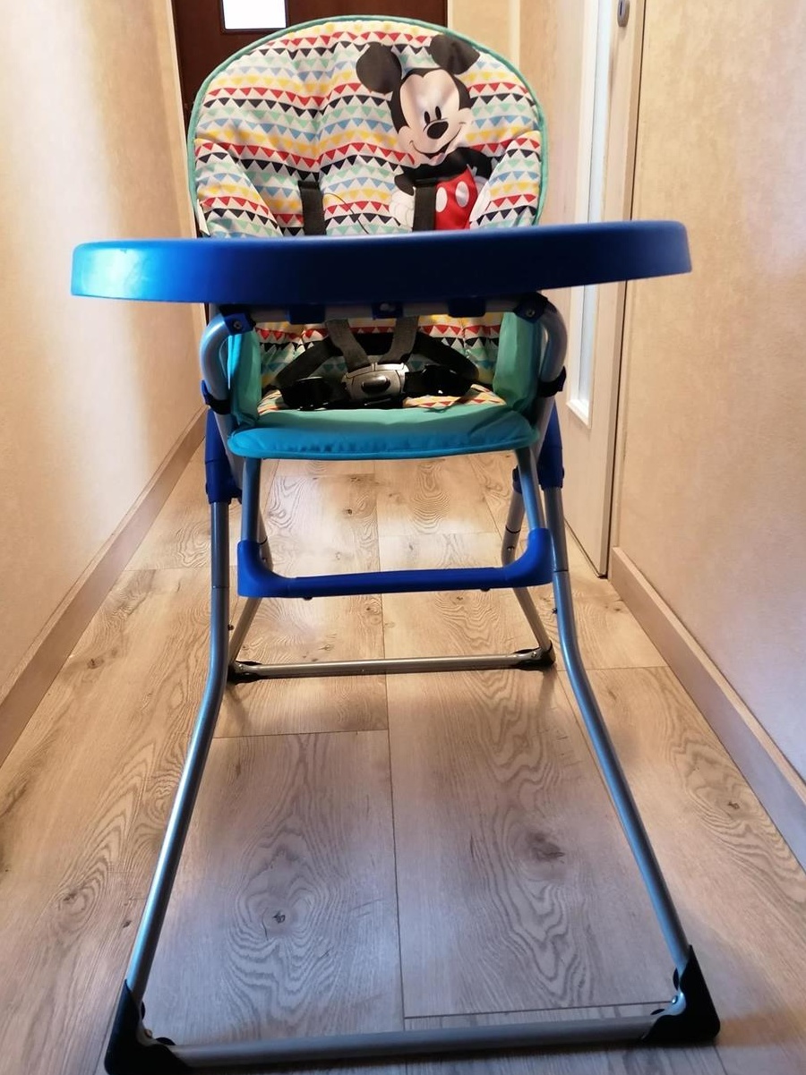Vând scaun de masa bebe Disney